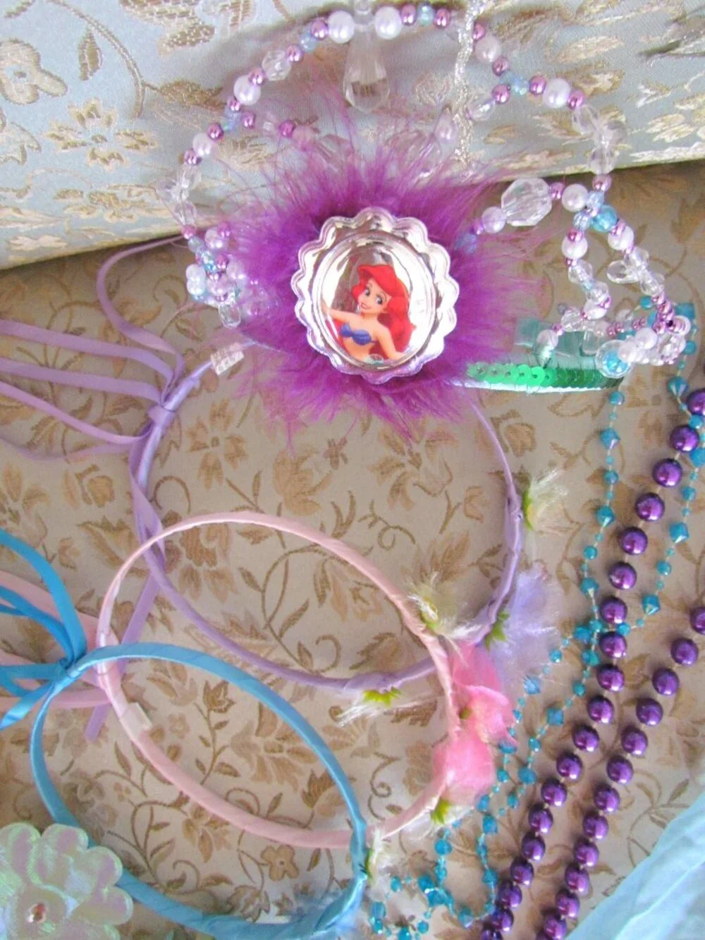 KID'S DRESS-UP ACCESSORIES for PLAY: FLOWER LEIS, NECKLACES, WANDS, HEADBANDS ++
